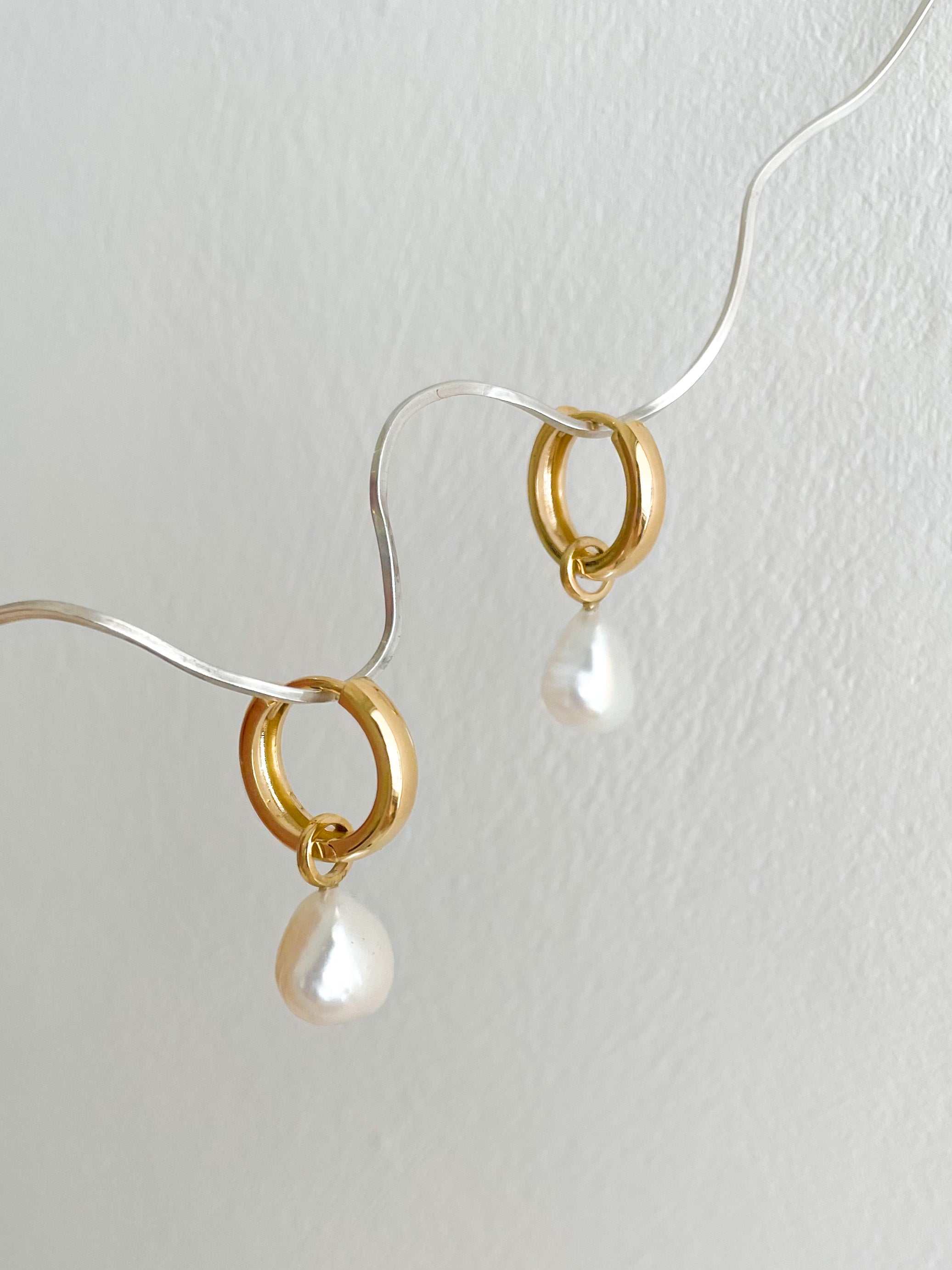 Recycled gold clicker hoops