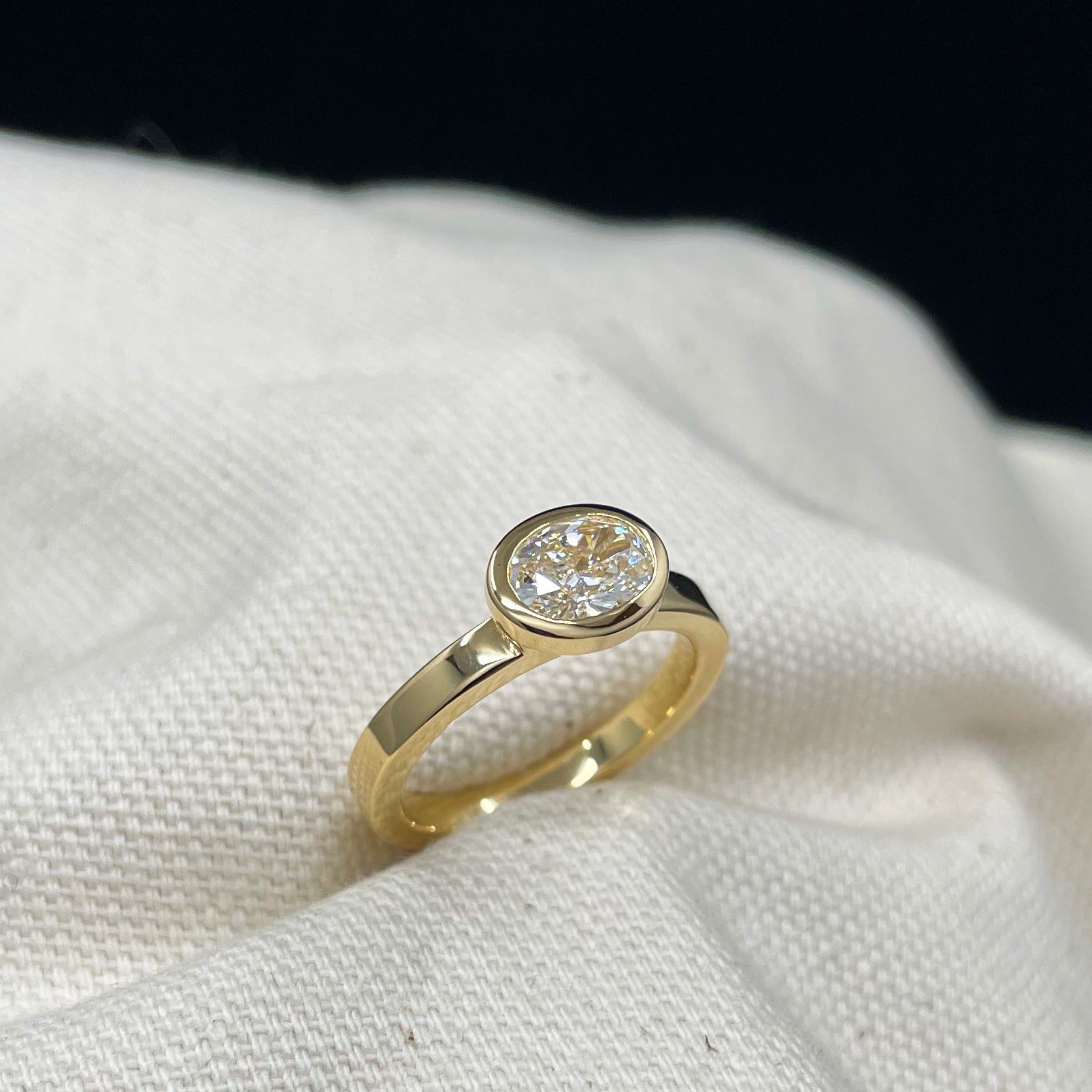 9ct Solid Gold Solitaire Diamond Engagement Ring