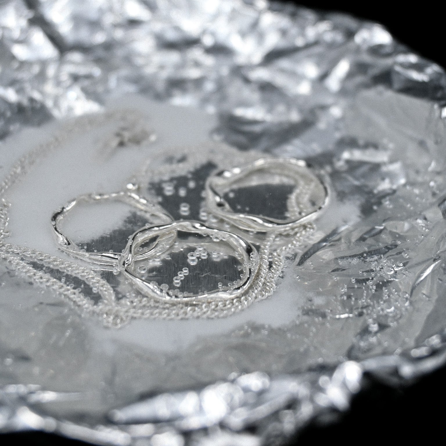 How to clean silver jewellery
